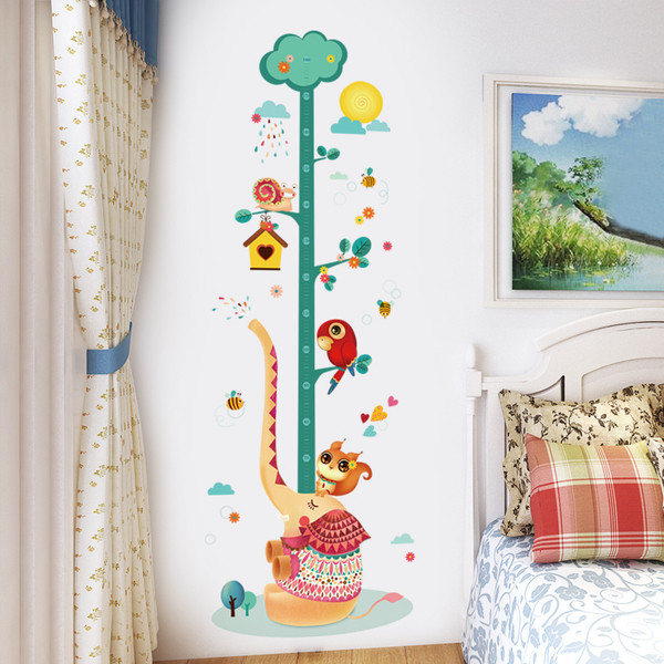 Autocolant colorat pentru decorarea camerei unui copil