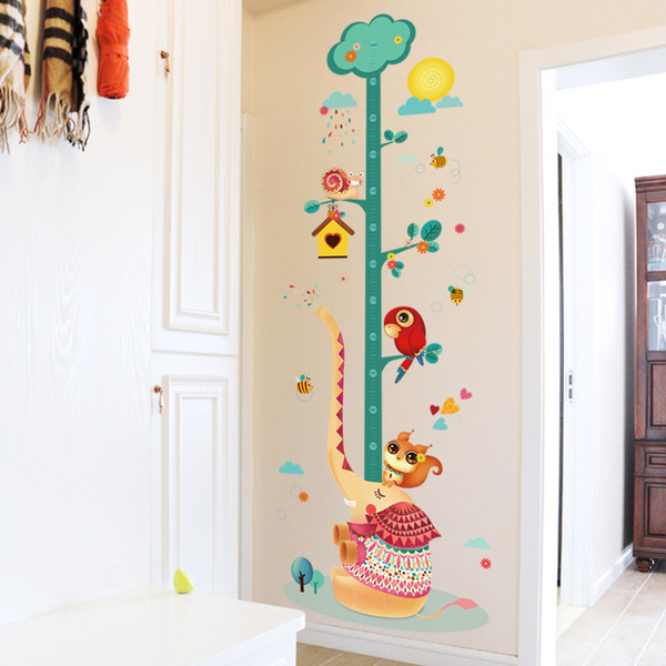 Autocolant colorat pentru decorarea camerei unui copil