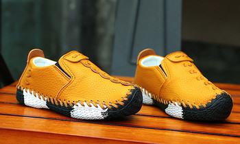 Κομψές παιδικές μπότες από οικολογικό δέρμα για αγόρια σε τρία χρώματα