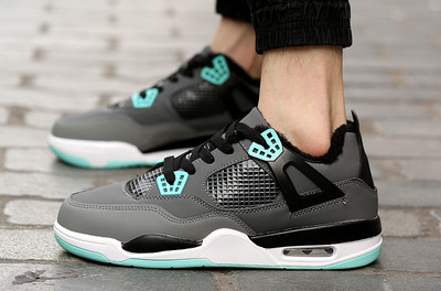 Модерни мъжки маратонки в няколко цвята