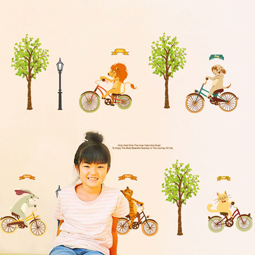 Цветна стена декорация за детска стая