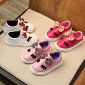 Ежедневни детски обувки за момиче с 3D декорация в три цвята