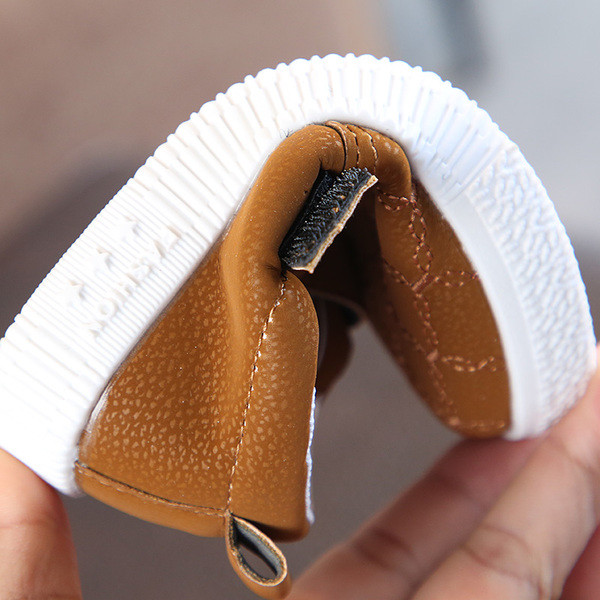 Καθημερινές μπότες για αγόρια σε τρία χρώματα