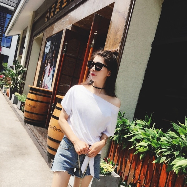 Bluză scurtă de damă modernă cu mâneci căzute în mai multe culori