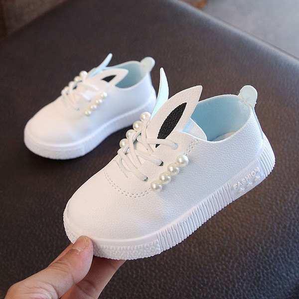 Modern gyerek tornacipő lányoknak gyöngyökkel és 3D dekorációval három színben