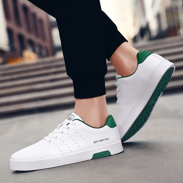 Ανδρικά πάνινα παπούτσια  με έγχρωμη σόλα