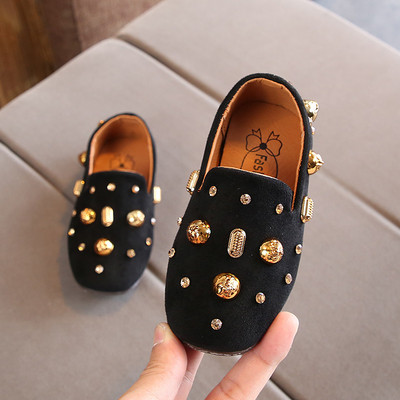 Modern gyerek mokaszinok lányoknak fém elemekkel három színben