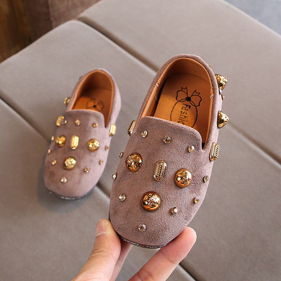 Modern gyerek mokaszinok lányoknak fém elemekkel három színben