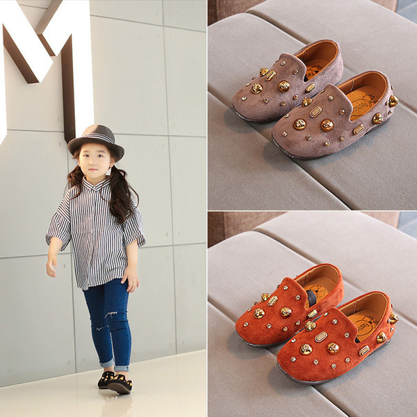 Modern gyerek mokaszinok lányoknak fém elemekkel három színben