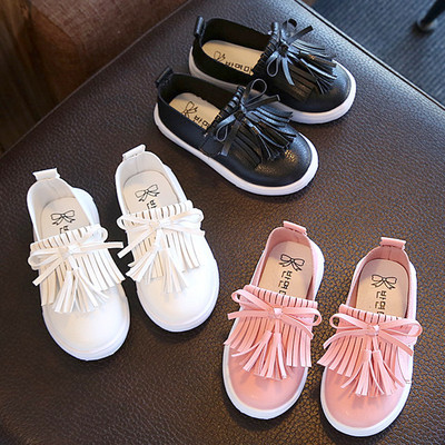 Детски обувки за момиче от еко кожа с ресни и панделки в три цвята