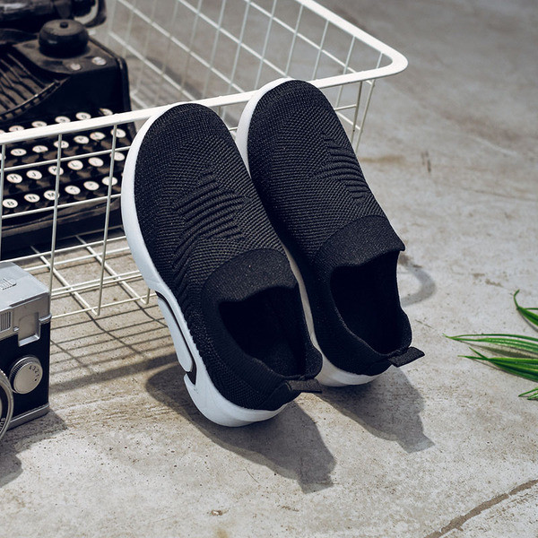 Kényelmes gyermek tornacipő három színben, alkalmas lányoknak és fiúknak