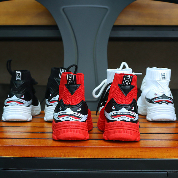 Adidasi copii cu aplicare in alb, negru si rosu