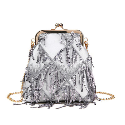 Стилна дамска чанта за през рамо с пайети