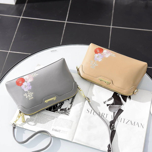 Modern női válltáska többféle színben