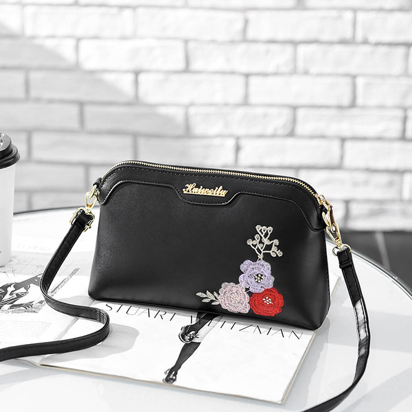 Modern női válltáska többféle színben