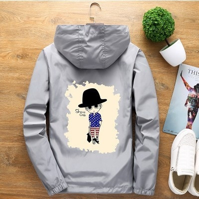 Спортно-ежедневно детско яке за момчета с цветна апликация в няколко цвята 