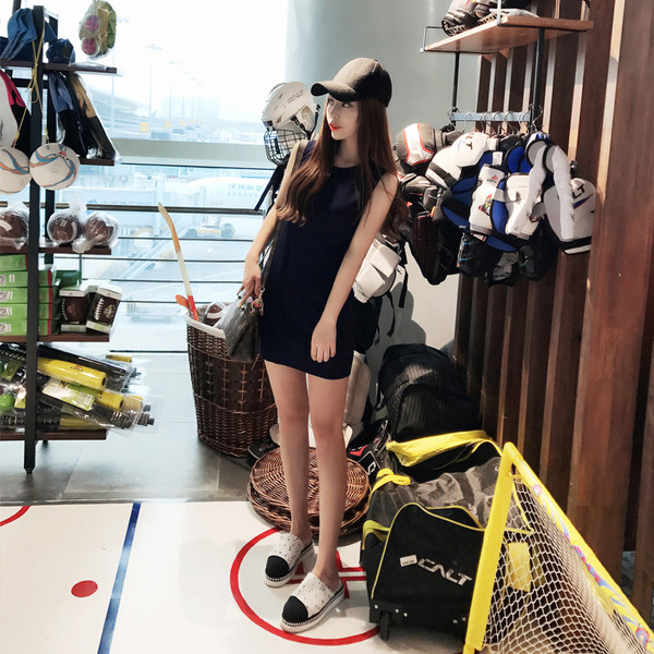 Γυναικείο λεπτό και κομψό φόρεμα 