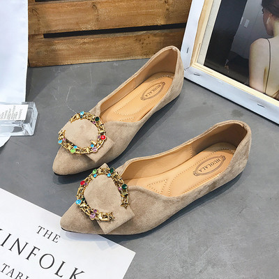 Pantofi ascuțiți de damă cu cataramă stilați în două modele