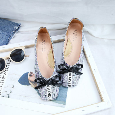 Pantofi de damă cu panglici și inscripție în două culori