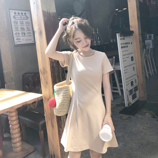 Καθημερινό γυναικείο κοντό φόρεμα με κοντό μανίκι σε δύο χρώματα