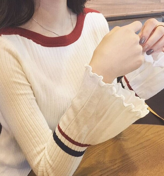 Bluză de damă elegantă, cu decolteu O și mâneci lotus