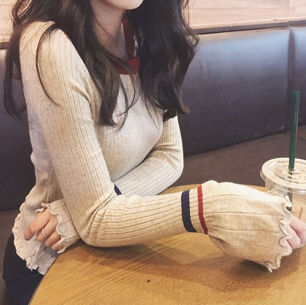 Bluză de damă elegantă, cu decolteu O și mâneci lotus