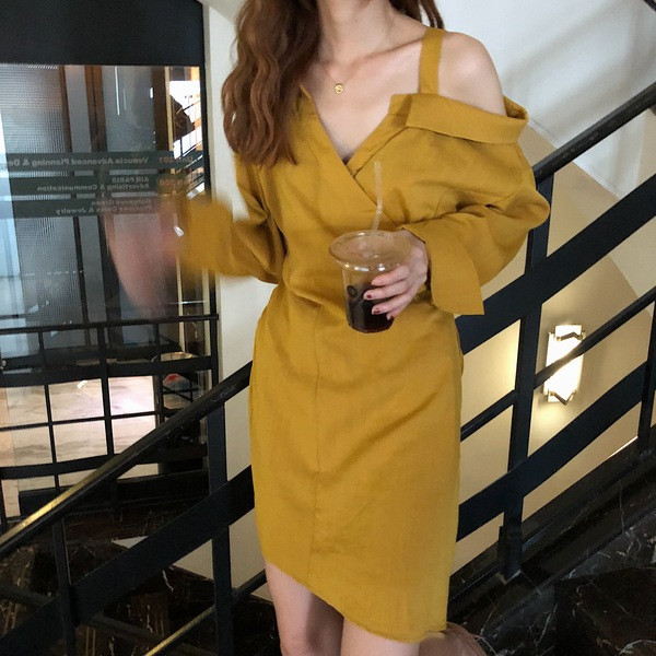 Γυναικείο φόρεμα με μακρύ μανίκι και πτώση ώμου