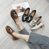 Pantofi de dama cu broderie si decor metalic in trei culori