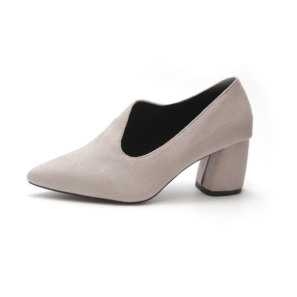 Дамски обувки с дебел ток в три цвята - заострен модел