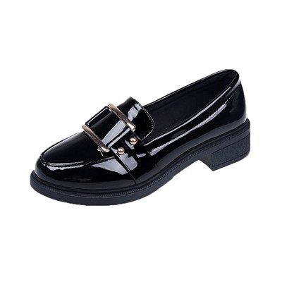 Patent női mokaszin fekete színben, csattal két modellben