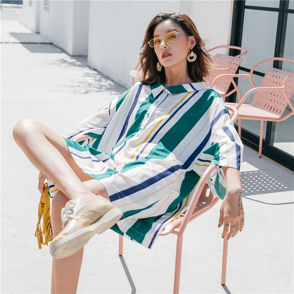 Κομψό γυναικείο φόρεμα σε  ριγέ