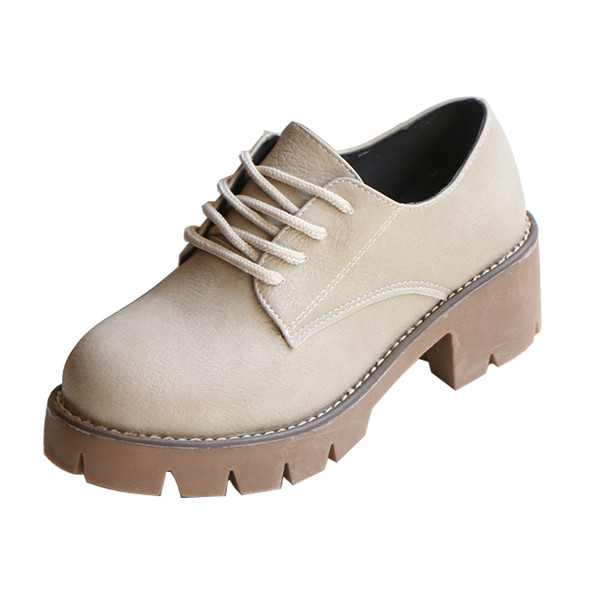 Női cipő durva talppal és fűzős öko bőrből, két színben