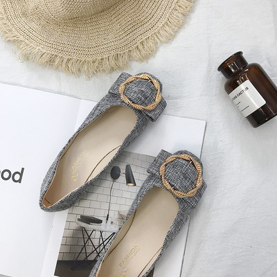 Alkalmi női cipő díszítéssel, két modellben