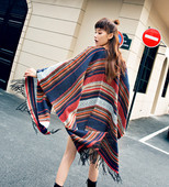Poncho de dama colorat in doua culori