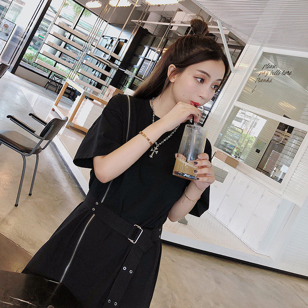 Небрежна дамска рокля със страничен цип и колан