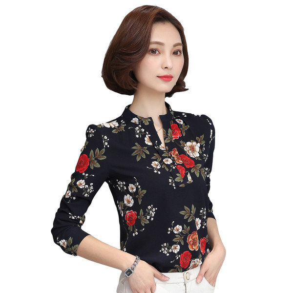 Cămașă elegantă din șifon cu motive florale în alb și negru