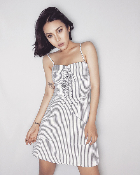 Μοντέρνο γυναικείο φόρεμα  με δεσμούς σε τέσσερα χρώματα