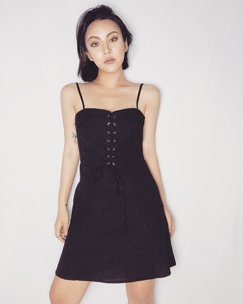 Μοντέρνο γυναικείο φόρεμα  με δεσμούς σε τέσσερα χρώματα