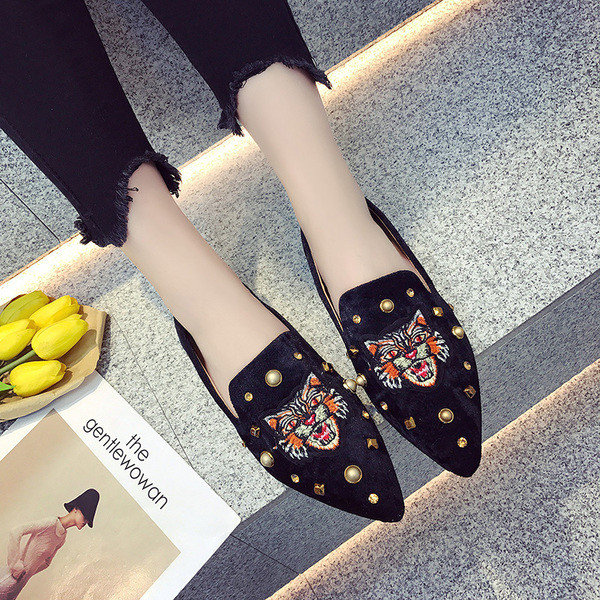 Mocasini de dama cu broderie si perle decorative in trei culori