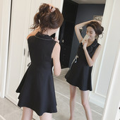 Κομψό γυναικείο μαύρο φόρεμα