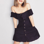 Lezser női fekete ruha leesett ujjakkal