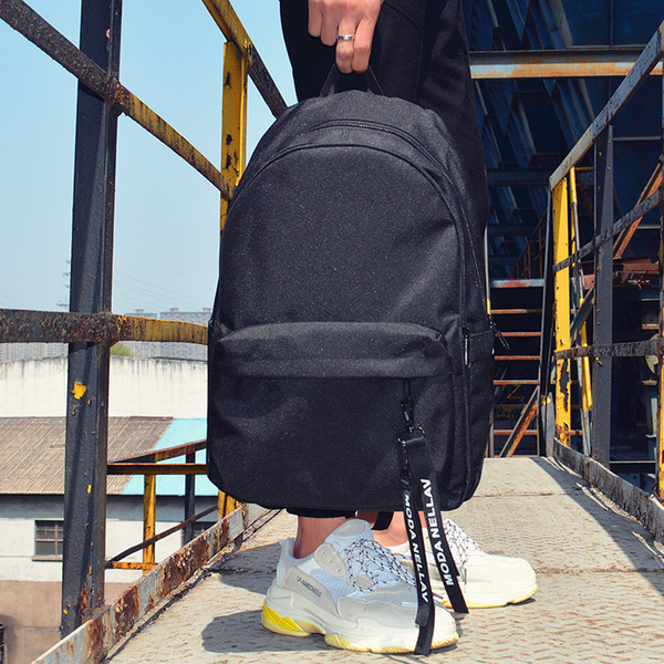 Rucsac bărbătesc în două culori potrivit pentru școală