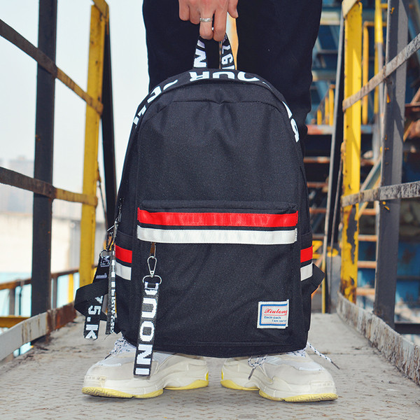 Ellentmondásos férfi hátizsák fekete és szürke színben