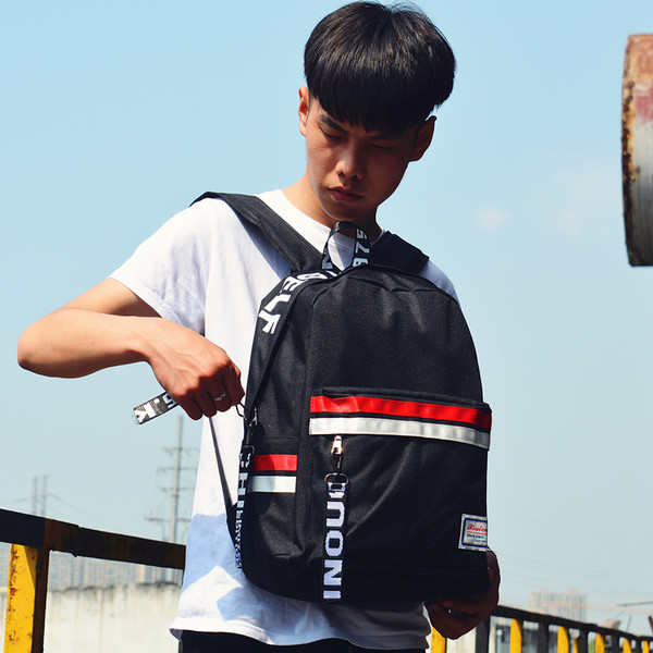 Ellentmondásos férfi hátizsák fekete és szürke színben