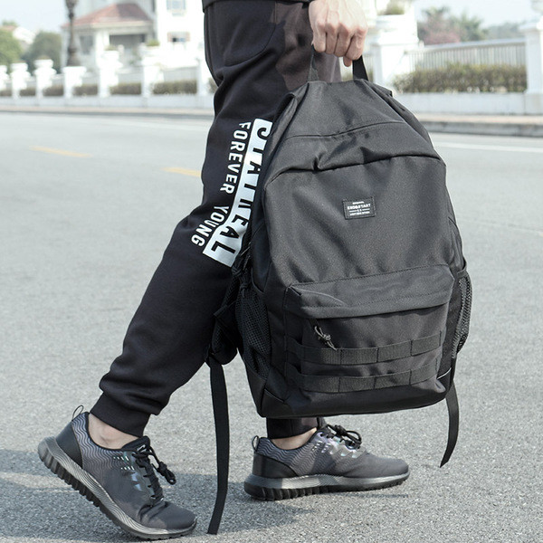 Napi férfi hátizsák fekete színben