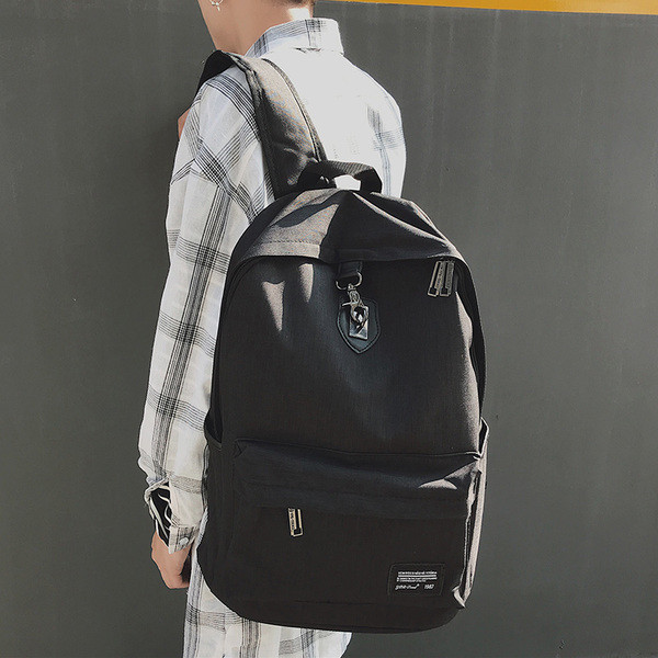 Rucsac pentru bărbați potrivit pentru fiecare zi - mai multe modele