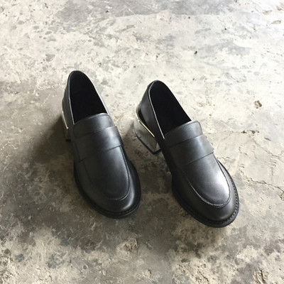 Eko bőrből készült alkalmi női mokaszinok két színben