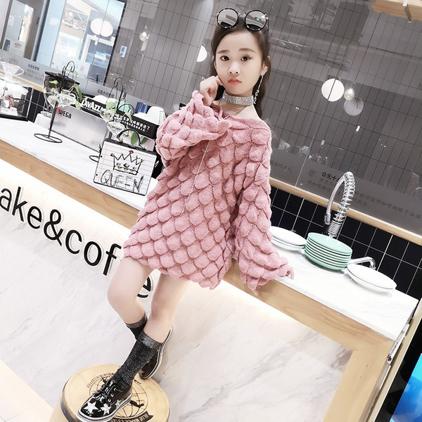 Modern gyerektunika nyitott vállú, széles ujjú