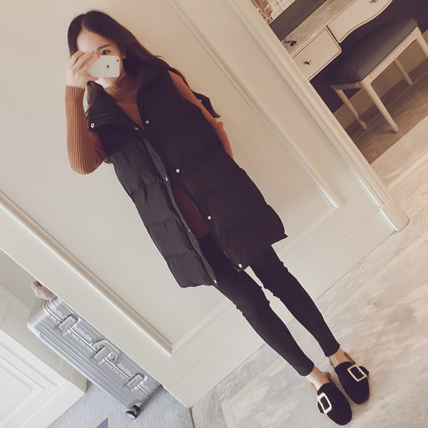 Μοντέρνο γυναικείο γιλέκο σε δύο χρώματα