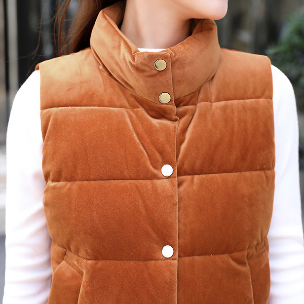 Μοντέρνο γυναικείο γιλέκο  με κολάρο σε σχήμα Γ σε διάφορα χρώματα